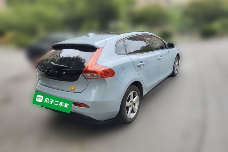 Used Volvo V40 2017 T3 Smart Edition