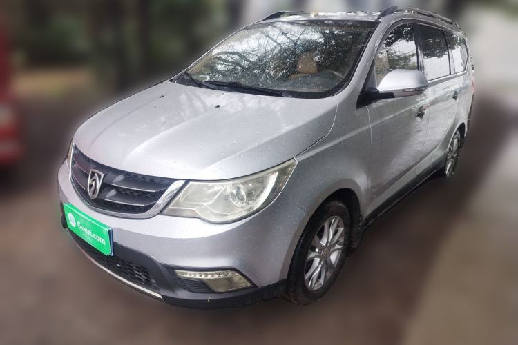Used Baojun 730 2014 1.5L manual luxury trim 7 seats