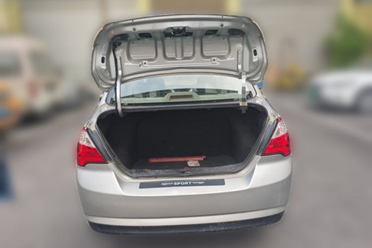 Used Venucia D50 2015 1.6L Manual Fashion Edition Trunk