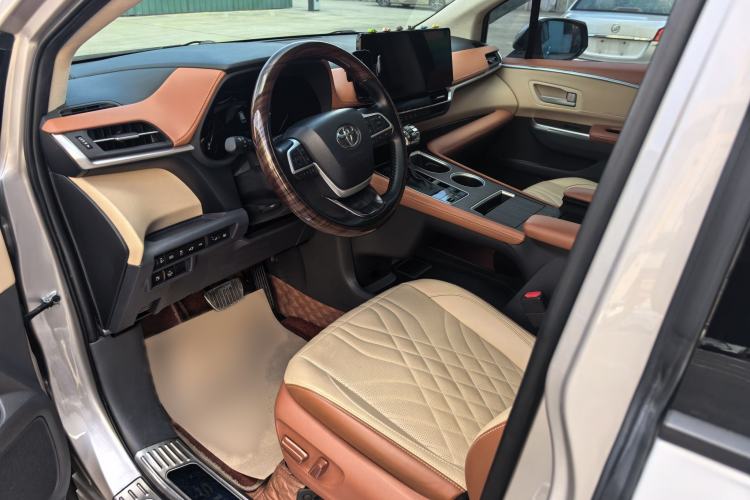 Used Toyota Sienna 2021 2.5L Hybrid Comfort Edition