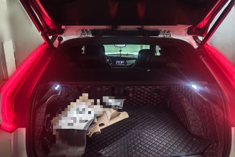 Used Cadillac XT4 2018 28T Two-Wheel-Drive Luxury Model