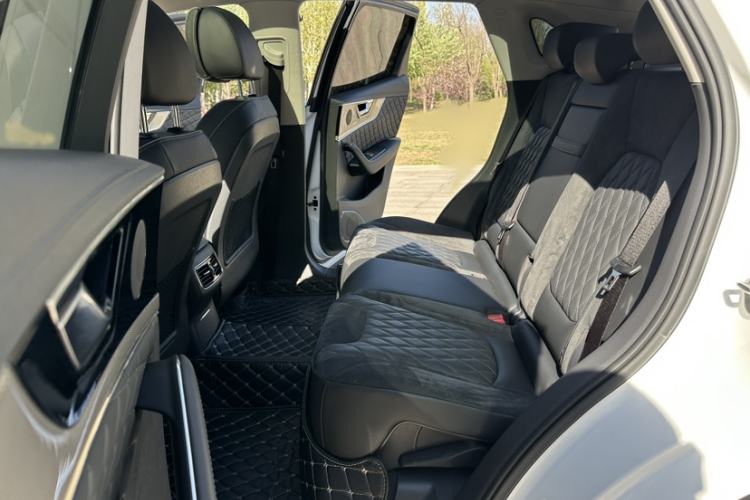 Used Hongqi HS5 2019 2.0T Smart Connect Flagship All-Wheel-Drive Version Interior 5