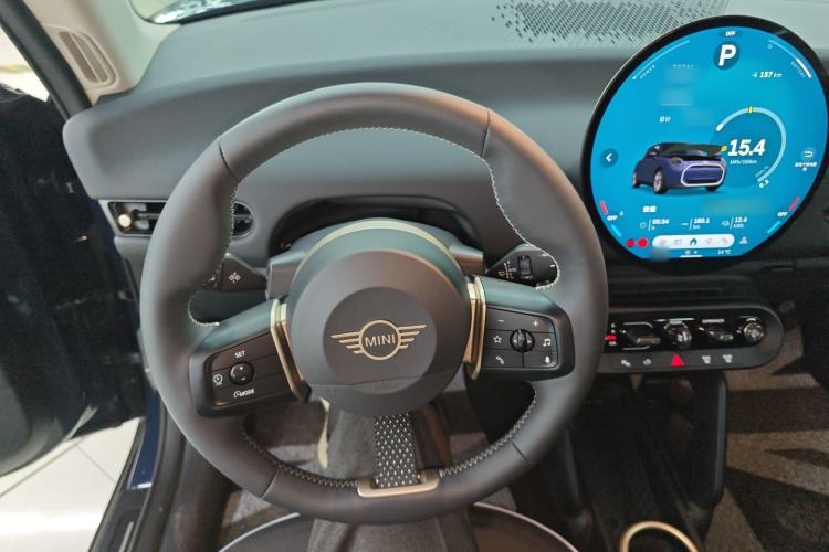 Used MINI Electric MINI COOPER 2025 456km COOPER E Classic Style
