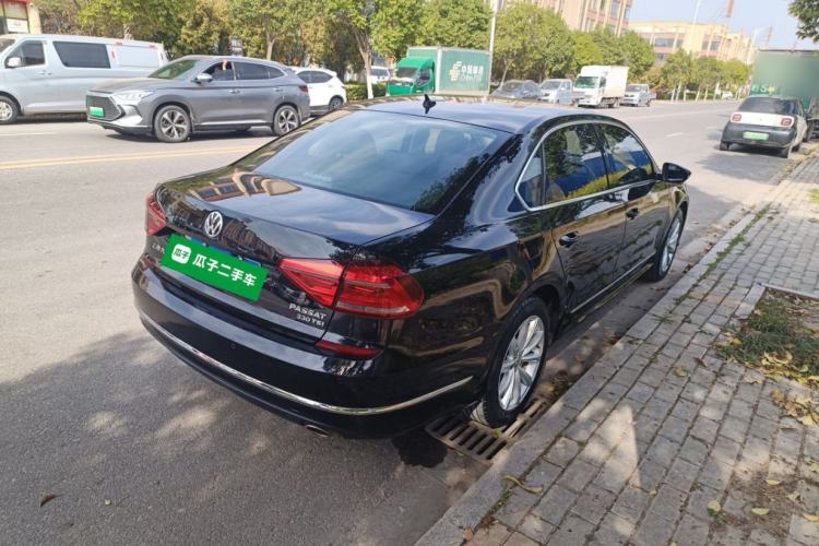 Used Volkswagen Passat 2016 330TSI DSG Luxury Edition Rear Right 45 Deg