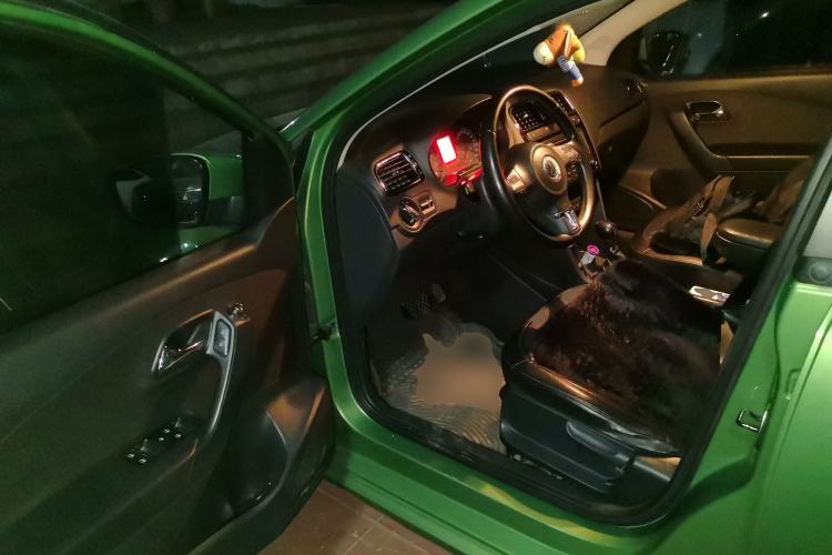 Used Volkswagen Polo 2013 1.4L Automatic Luxury Edition Driver Seat