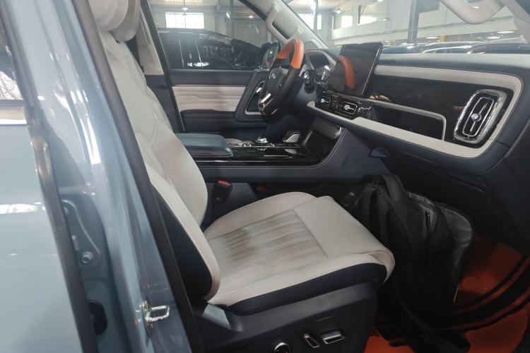 Used BAIC Off-Road BJ60 2022 2.0T May Day Edition Seven Seats
