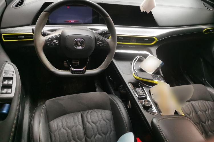 Used CHANGAN UNI-T 2021 1.5T Sport Edition Flagship Version Center Console