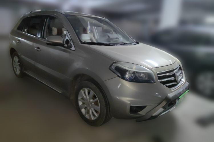 Used Renault Koleos 2013 2.5L Two-Wheel Drive Comfort Edition Front Right 45 Deg