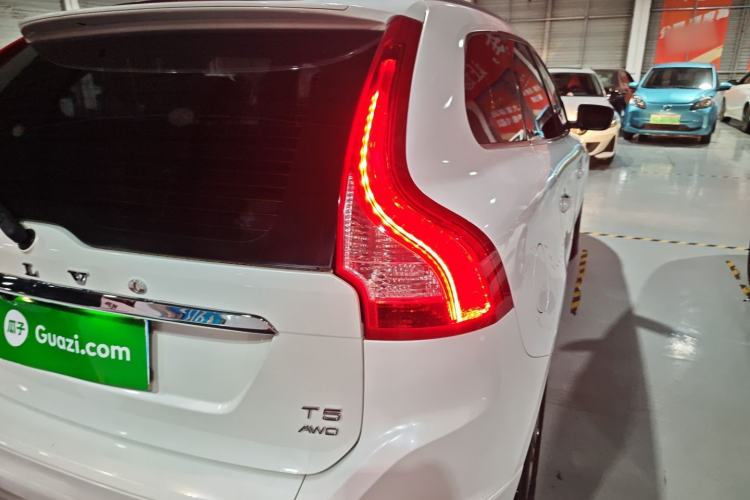 Used Volvo XC60 2017 T5 AWD Smart Upgrade Edition
