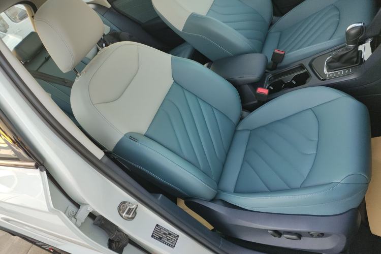 Used Volkswagen Tharu 2024 300TSI Two-Wheel-Drive Moon Luxury Edition
