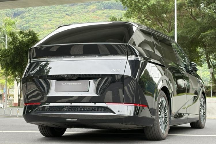 Used XPeng X9 2025 740 Ultra-Long Range Max
