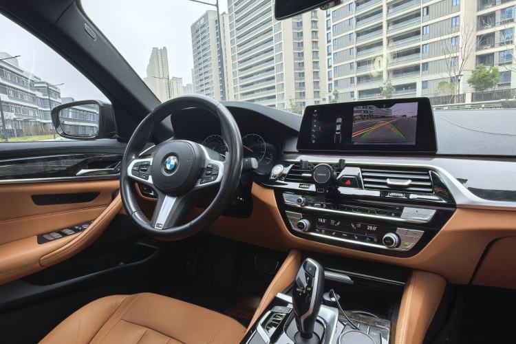 Used BMW 5 Series 2019 Facelifted 530Li Leading Edition M Sport Package