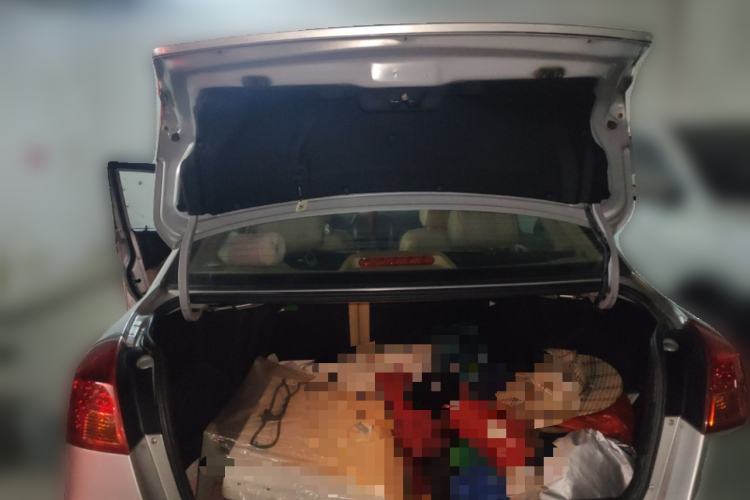 Used Buick Excelle 2011 1.6LX-AT Trunk