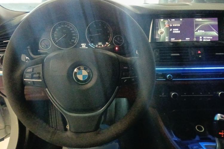 Used BMW 5 Series 2014 528Li Leading Model