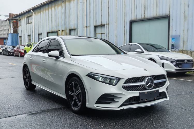Used Mercedes-Benz A-Class 2022 Revised Version A 200 L Sport Sedan Fashionable Style

