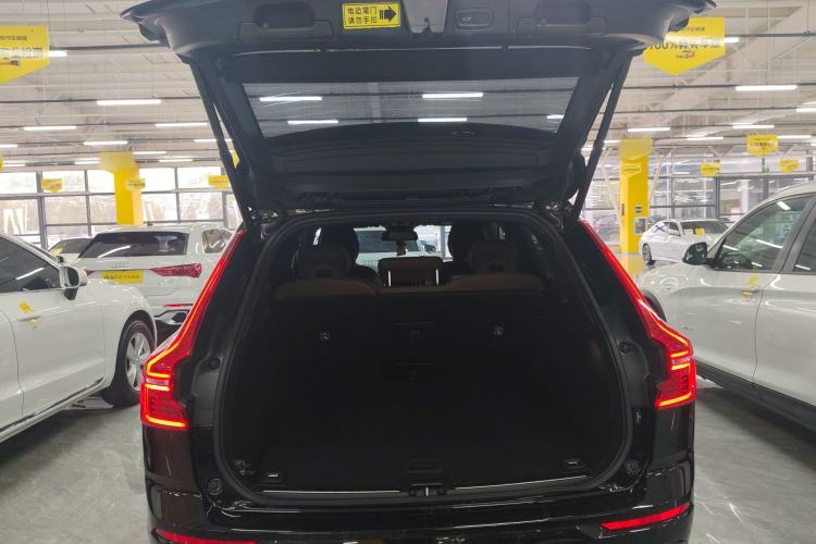 Used Volvo XC60 2022 B5 4x4 Zhiyi Luxury Edition