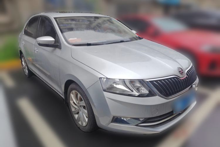 Used Skoda Rapid 2018 1.6L Manual Comfort Edition Front Right 45 Deg