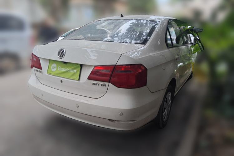 Used Volkswagen Jetta 2015 1.6L Manual Fashion Edition
