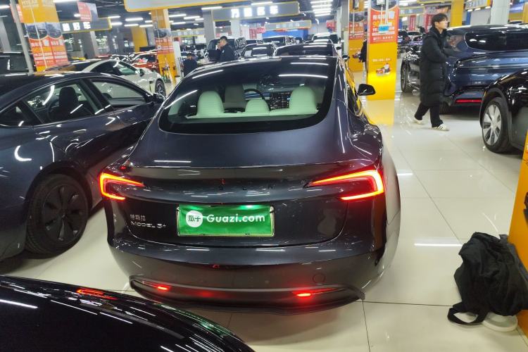 Used Tesla Model 3 2023 Long-Range All-Wheel-Drive Version