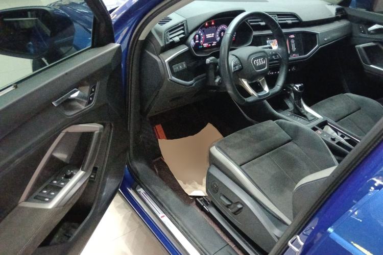 Used Audi Q3 2021 35 TFSI Fashion Dynamic Model