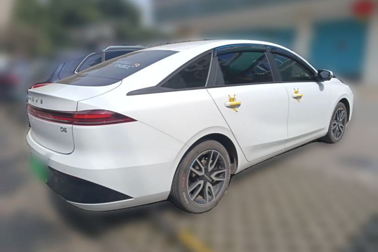 Used Roewe D6 2025 450km Deluxe Edition
