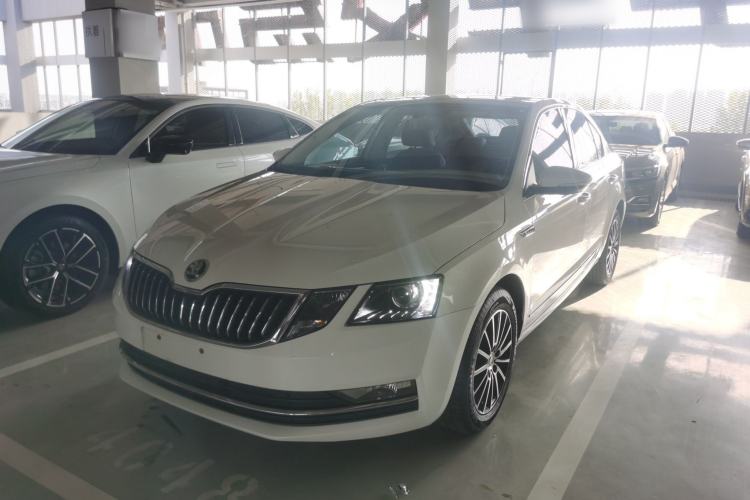 Used Skoda Octavia 2018 1.6L Automatic Luxury Edition