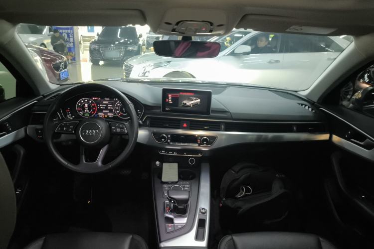 Used Audi A4L 2018 30th Anniversary Edition 40 TFSI Fashion Model