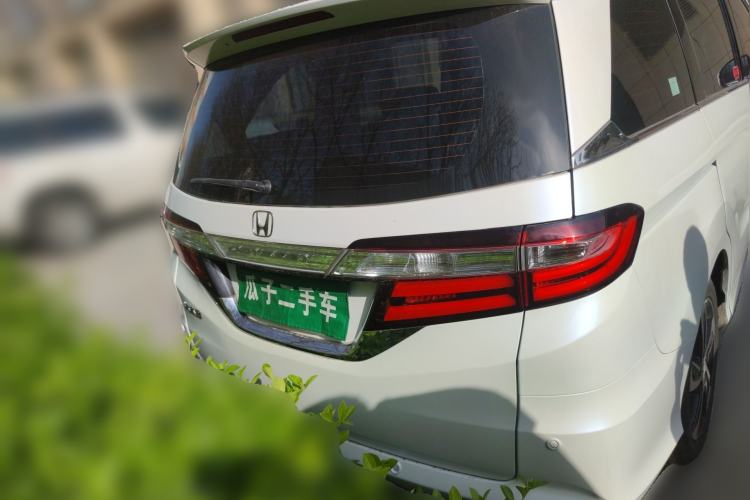 Used Honda Odyssey 2015 Revised 2.4L Luxury Edition Rear