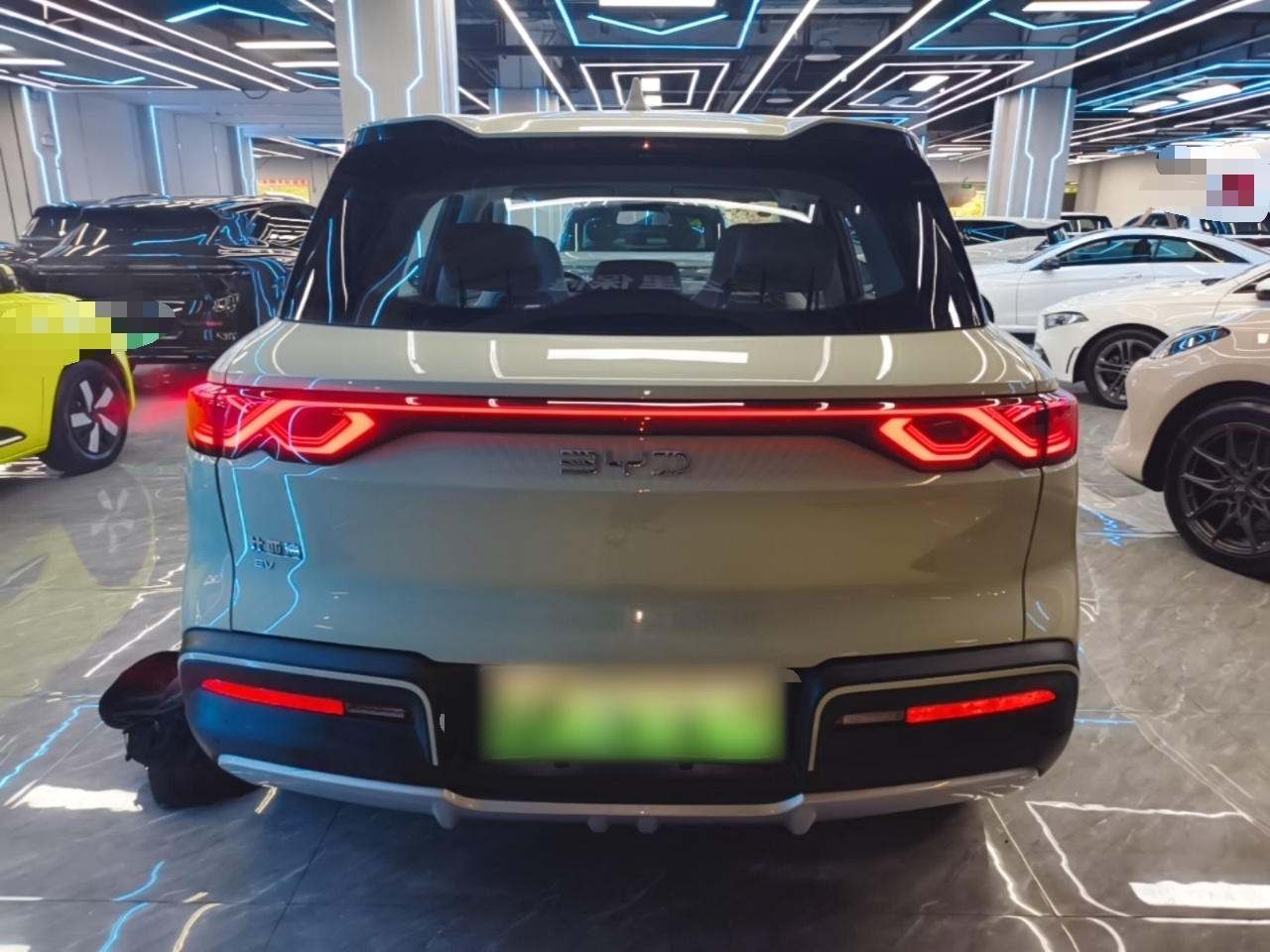 BYD Yuan UP 2025 Model 301KM Leading Version — снимка 5