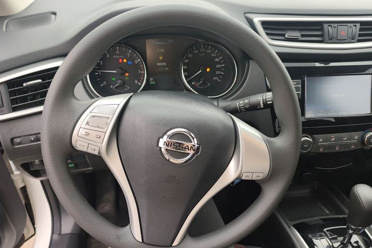 Used Nissan Qashqai 2017 2.0L CVT Elite Edition China V Standard Steering Wheel