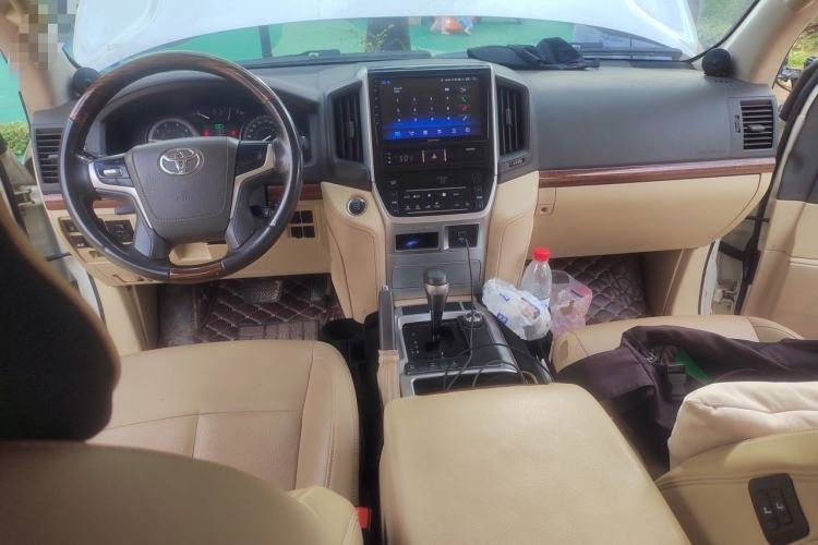 Used Toyota Land Cruiser 
