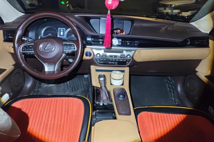 Used Lexus ES 2015 300h Comfort Edition