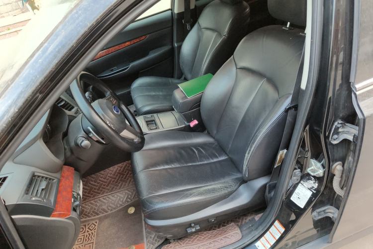 Used Subaru Outback 2010 2.5i Luxury Edition Left Front Seat