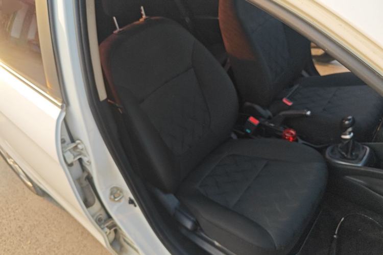 Used Kia K2 2015 Sedan 1.4L MT GLS