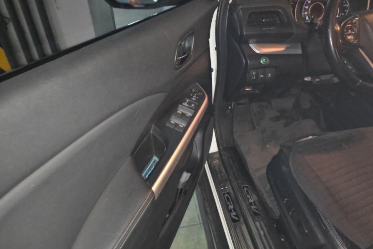 Used Honda CR-V 2015 2.4L two-wheel drive luxury version
