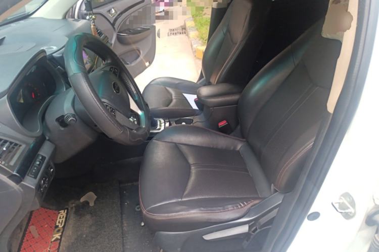 Used BYD e5 2016 300 Luxury Edition Left Front Seat