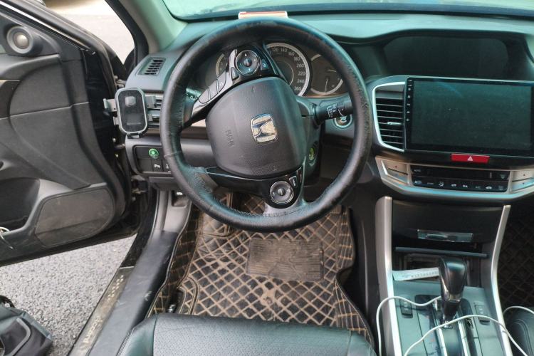 Used Honda Accord 2014 2.0L EXN Luxury Navigation Edition