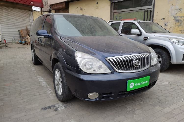 Used Buick GL8 2014 2.4L Classic Edition Front Right 45 Deg