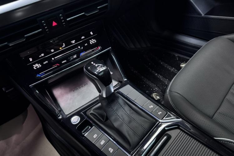 Used Volkswagen Passat 2022 330TSI Starry Luxury Edition
