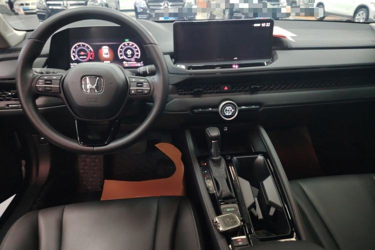 Used Honda Accord 2024 260TURBO Luxury Edition Center Console