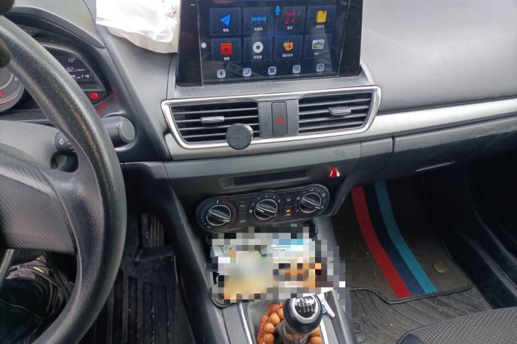 Used Mazda 3 Axela 2014 Sedan 1.5L Manual Comfort Model
