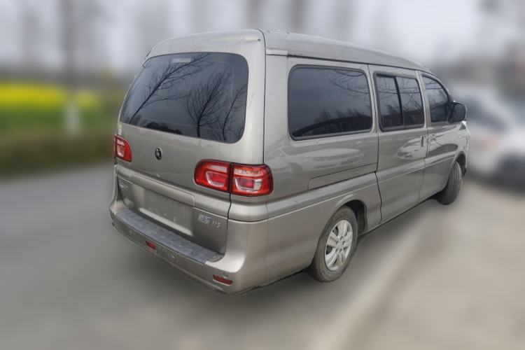 Used FORTHING Lingzhi 2022 M5L 2.0L Utility Model 7 Seats
