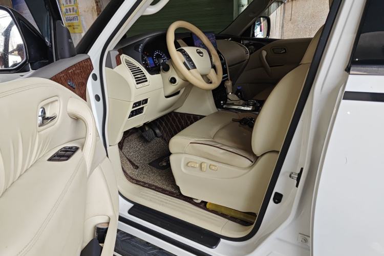 Used Nissan Patrol 2012 5.6L V8 Flagship Edition Driver Seat