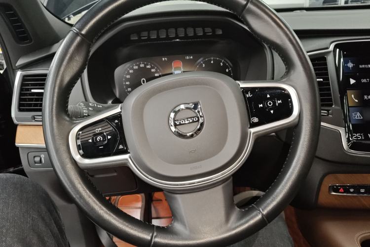 Used Volvo XC90 2021 B5 SmartDrive Luxury Edition 5-seater Steering Wheel