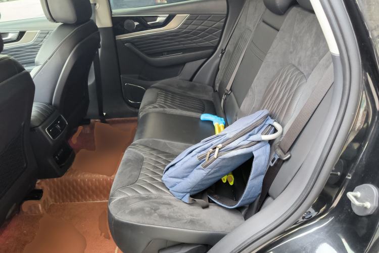 Used Hongqi HS5 2022 Facelifted Version 2.0T Smart Connect Flagship All-Wheel-Drive Edition