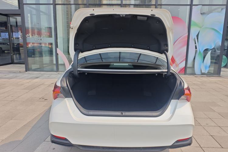 Used Toyota Avalon 2019 Dual-Engine 2.5L Luxury Edition China VI Standard Interior 9