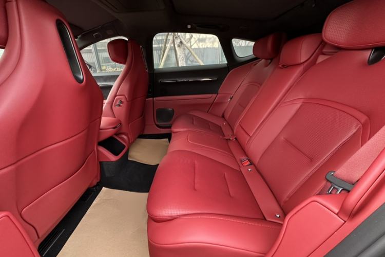 Used Avatr 12 2025 Year Updated Ultra Extended-Range Version Interior 2