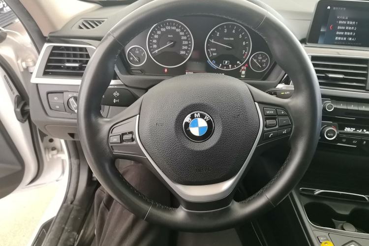 Used BMW 3 Series 2019 320Li Fashion Model Steering Wheel