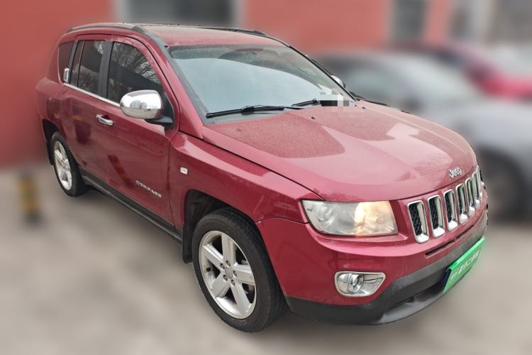 Used Jeep Compass 2012 2.4L four-wheel-drive sport version
