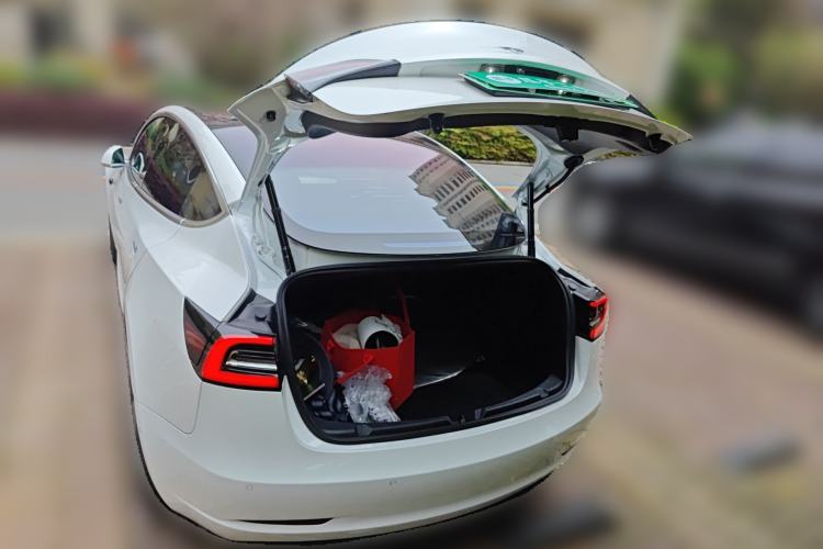 Used Tesla Model 3 2019 Long-Range Rear-Wheel-Drive Version Trunk